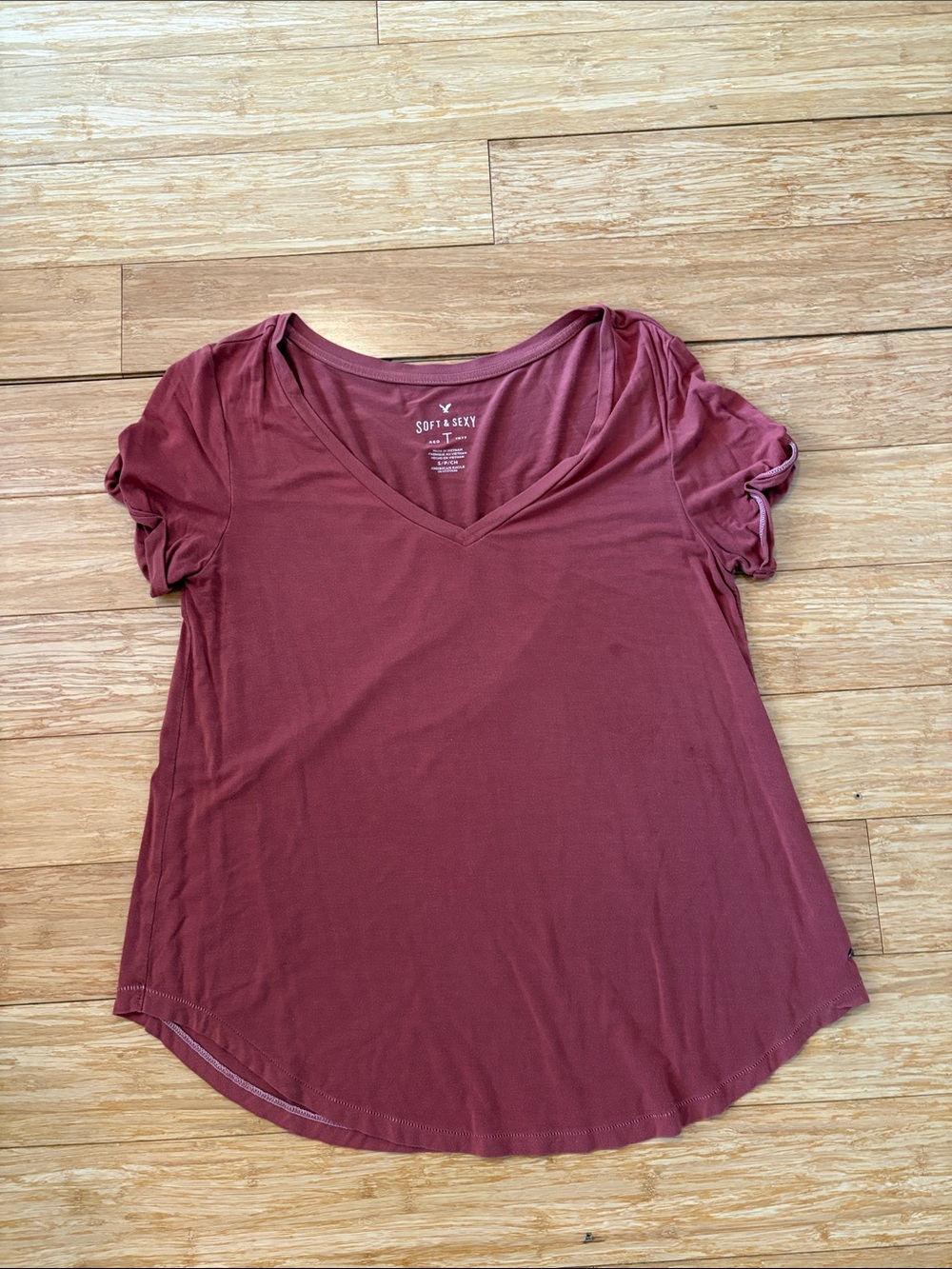 American Eagle Outfitters Soft & Sexy V-Neck Tee in burnt orange